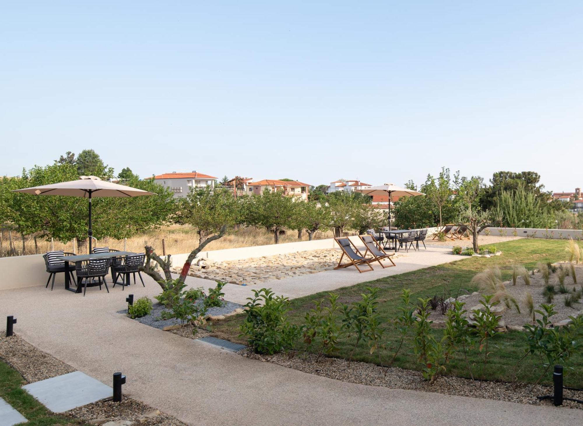 Melian Suites Nikiti  Exterior photo